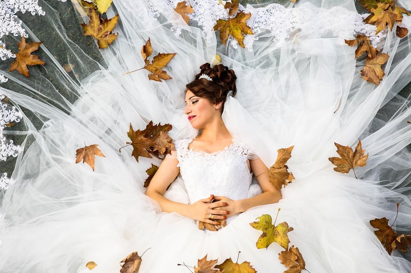 Minimalist Modern Wedding